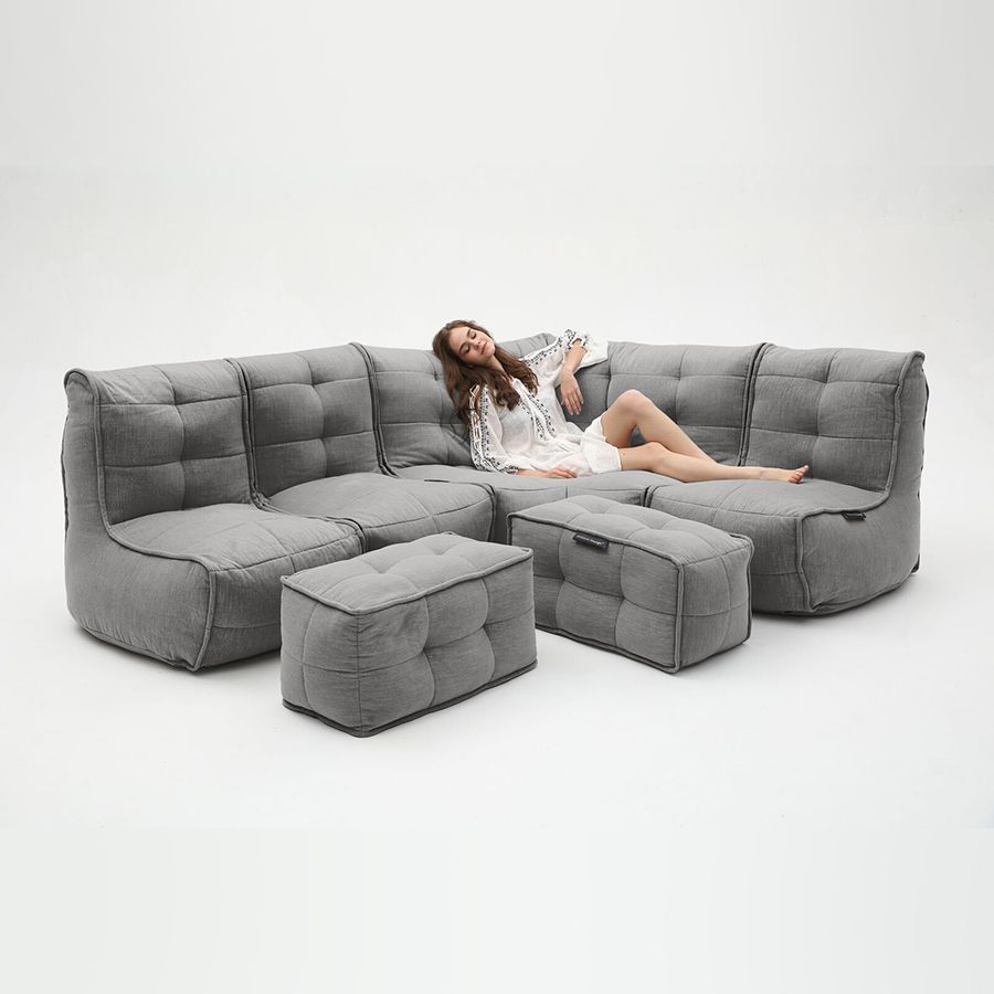 тёмно-серое большой лаунж-гарнитур Mod5 Living Lounge шенилловое для гостиной и event-пространства — фото в интерьере
