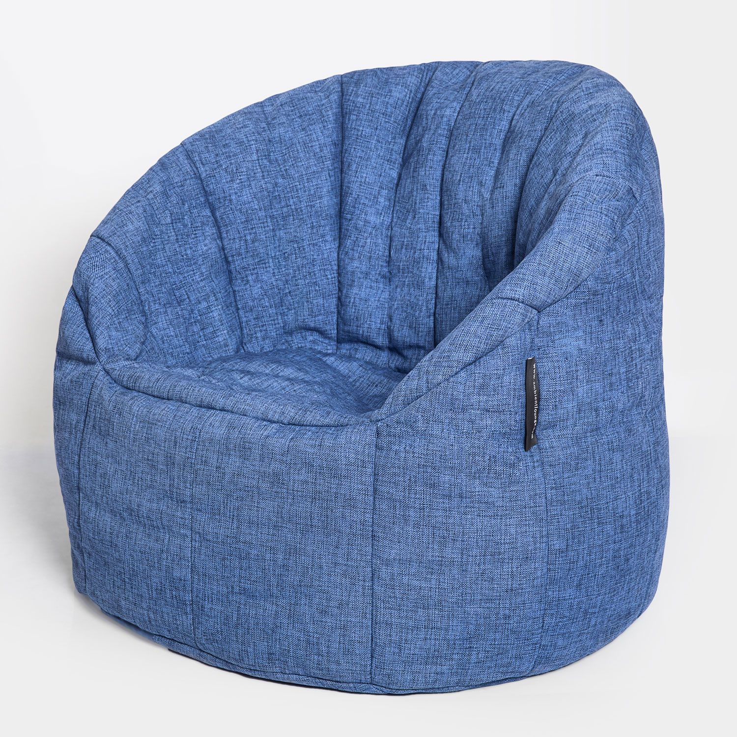 синее полукруглое бескаркасное кресло Butterfly Sofa из Sofa Weave для гостиной, домашнего кинотеатра и офиса — вид сбоку