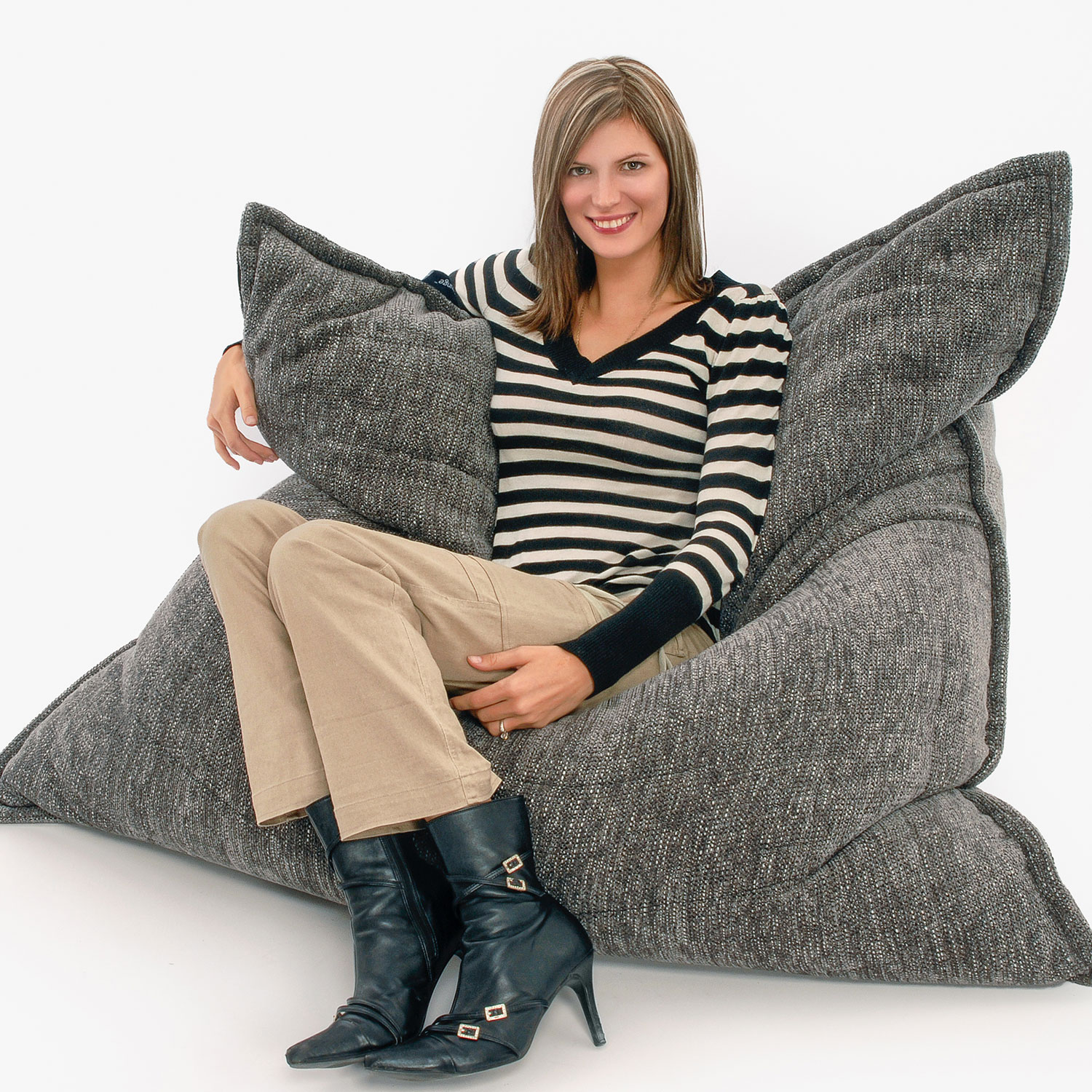 тёмно-серое уличный лаунж-шезлонг Zen Lounger из рогожки для террасы, бассейна и сада — вид сбоку