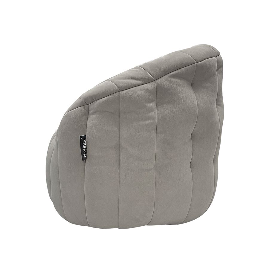 светло-серое полукруглое бескаркасное кресло Butterfly Sofa велюровое для гостиной, домашнего кинотеатра и офиса — фото в интерьере
