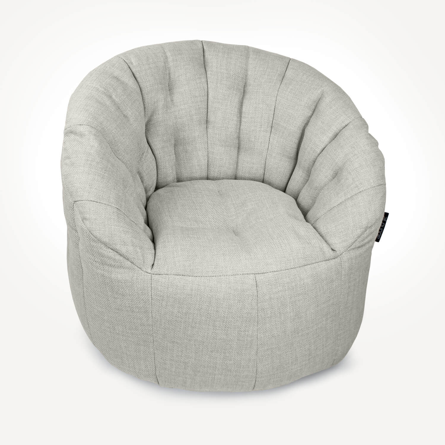 светло-серое полукруглое бескаркасное кресло Butterfly Sofa из рогожки в интерьере гостиная