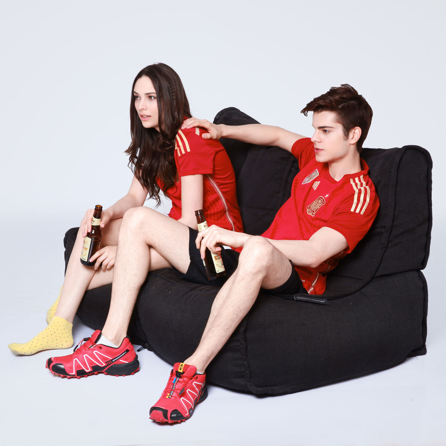 чёрное-графитовое двойной модульный диван Twin Couch из Sofa Weave для гостиной и переговорной — фото в интерьере