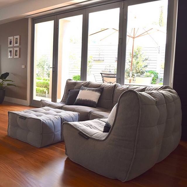 серое большой лаунж-гарнитур Mod5 Living Lounge из Sofa Weave для гостиной и event-пространства