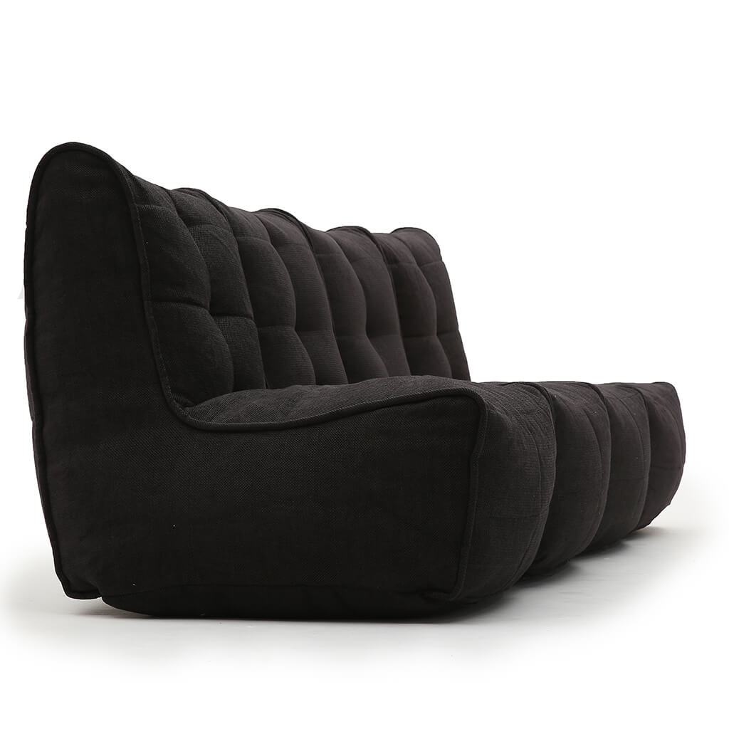 чёрное-графитовое четырёхместный модульный диван Mod4 Quad Couch из Sofa Weave для гостиной и домашнего кинотеатра — фото в интерьере