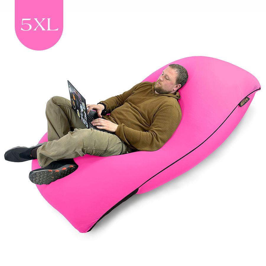 нежно-розовое мягкое кресло-мешок SNUGG эластичное (спандекс) для детской, гостиной и игровой зоны — фото в интерьере