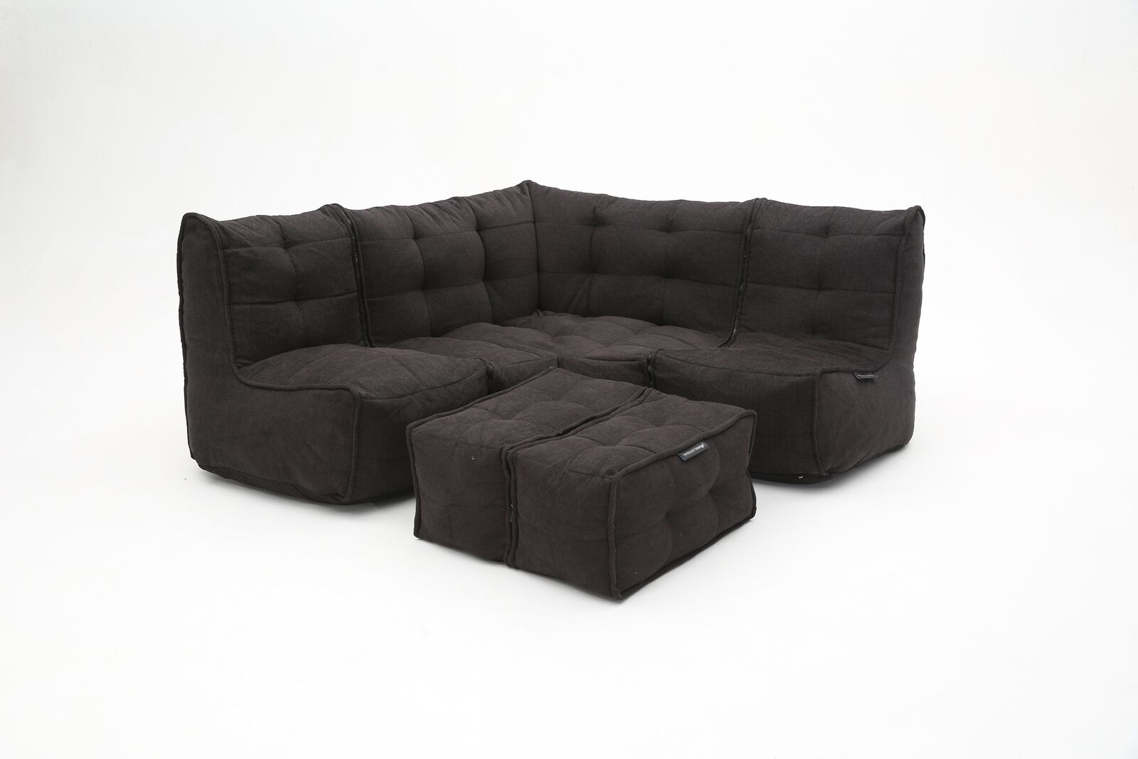 чёрное-графитовое большой угловой диван Mod4 Corner Deluxe из Sofa Weave в интерьере гостиная