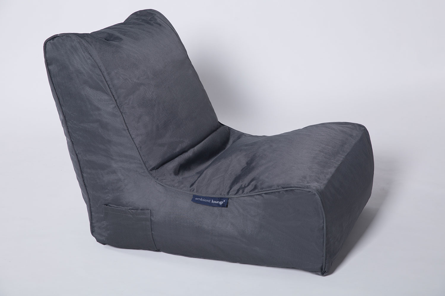 тёмно-серое уличный бескаркасный диван Evolution Sofa уличное (Oxford) для террасы, сада и веранды — вид сбоку