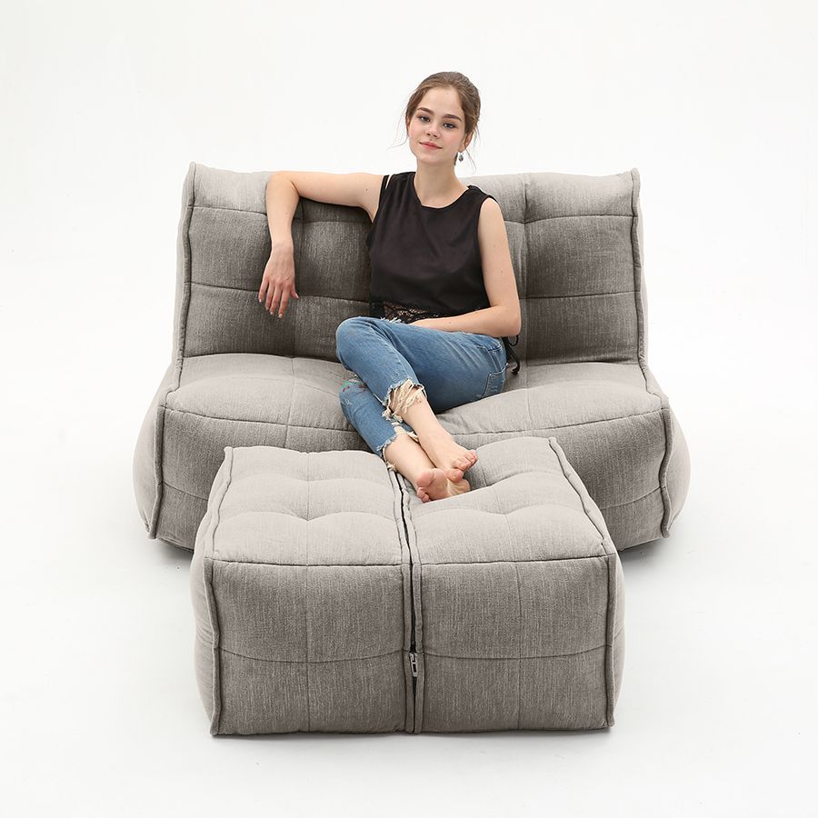 серое просторный модульный диван Twin Couch Deluxe шенилловое для гостиной и лаунж-зоны — крупный план