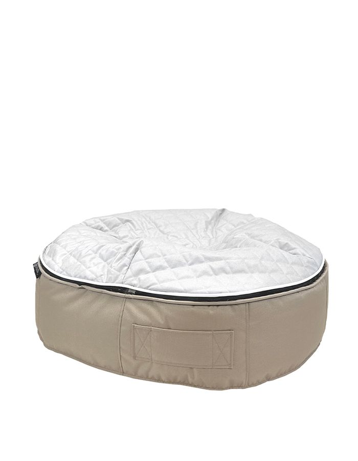 Лежак для собак Pet Lounge Large - Cappuccino Grey Quilt — фото в интерьере