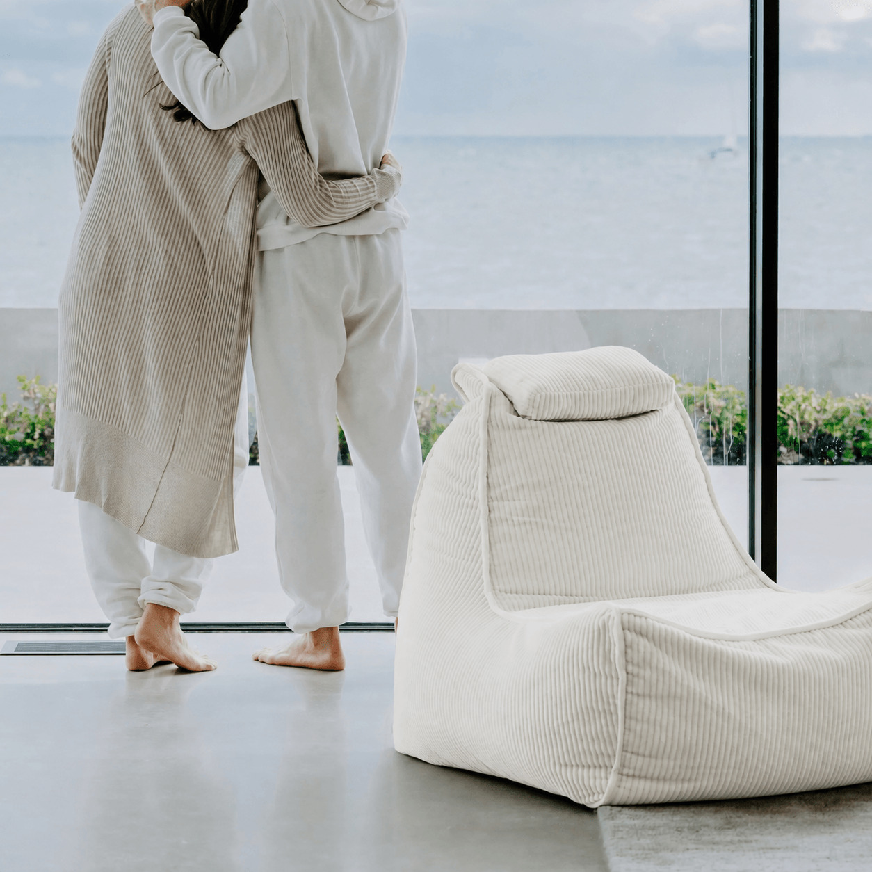 Бескаркасное кресло Tivoli Lounger в вельвете Tundra Spring — светло-серый цвет, Ambient Lounge