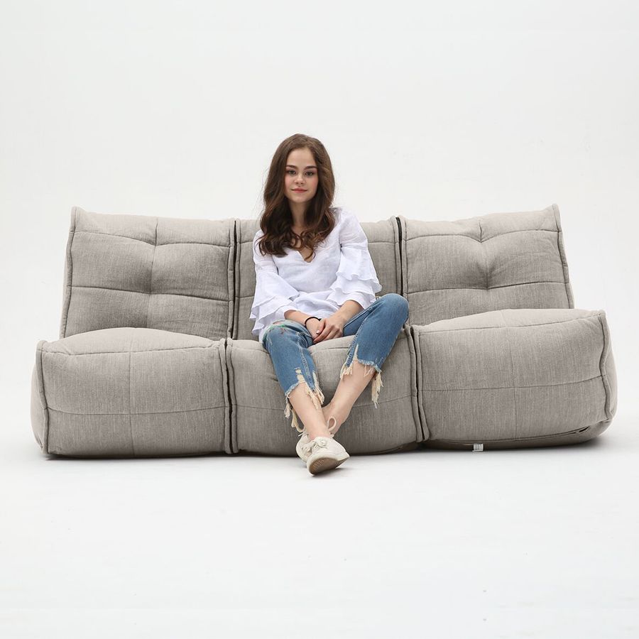 серое модульный диван-кинотеатр Mod3 Movie Couch шенилловое для домашнего кинотеатра и гостиной — крупный план