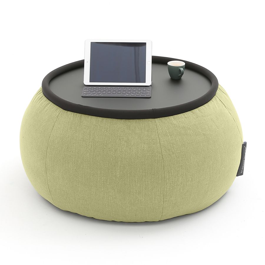 зелёное складной столик Versa Table шенилловое для гостиной и лаунж-зоны рядом с диваном — фото в интерьере