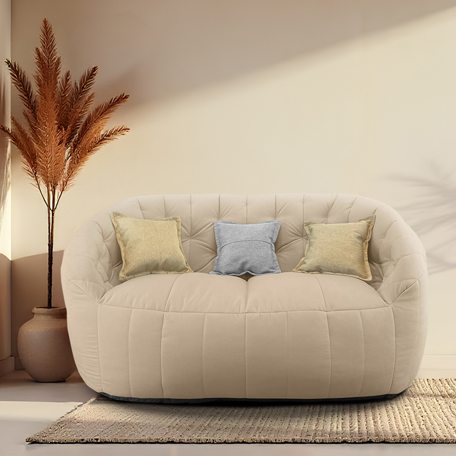 натуральное двойной бескаркасный диван Butterfly Twin Sofa велюровое в интерьере гостиная