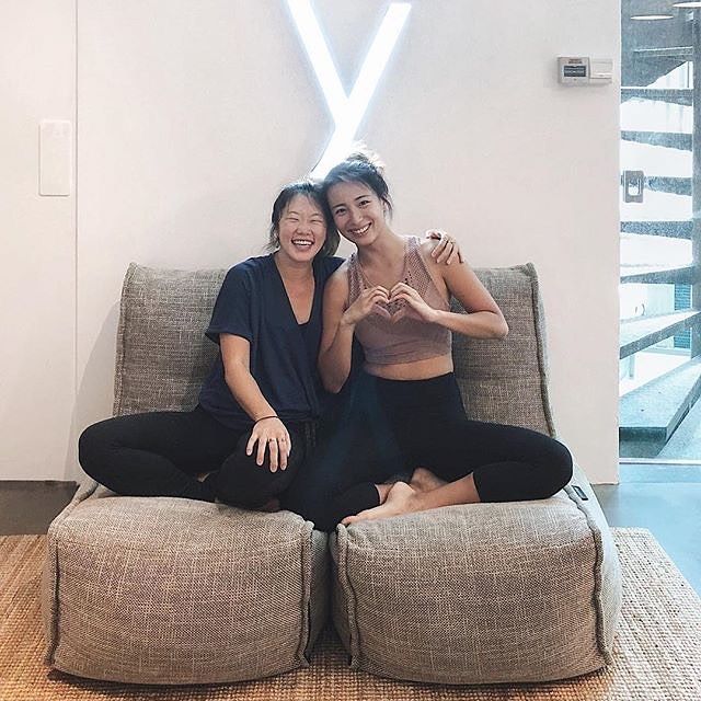 натуральное двойной модульный диван Twin Couch из Sofa Weave для гостиной и переговорной — фото в интерьере