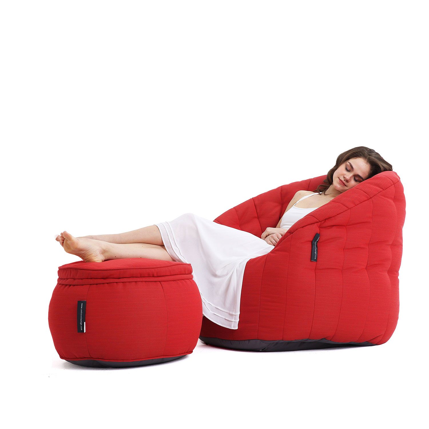 красное кресло-шезлонг бескаркасное Butterfly Chaise уличное (Oxford) для гостиной, спальни и лаунж-зоны — фото в интерьере