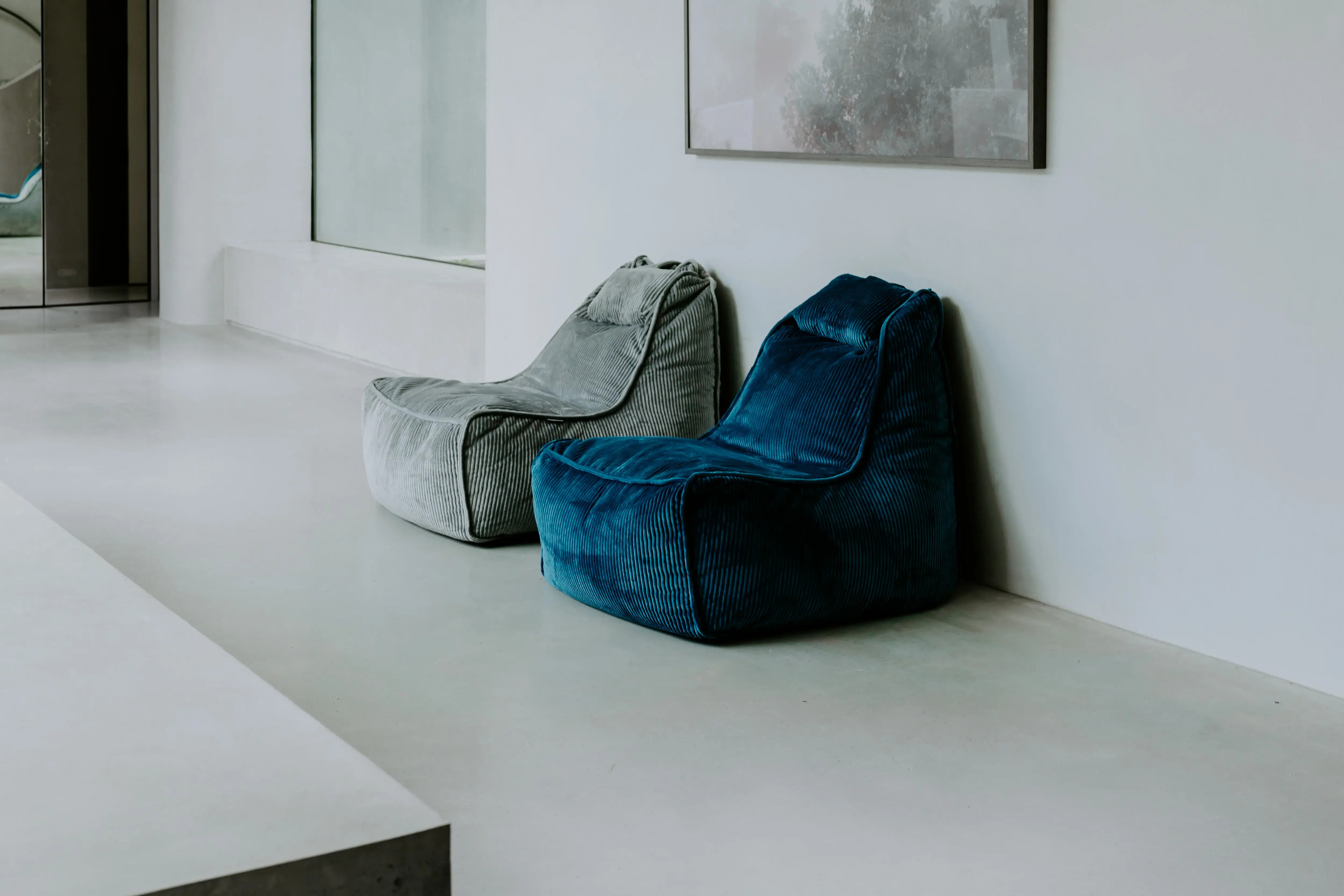 Бескаркасное кресло Tivoli Lounger в вельвете Infinity White — молочно-белый цвет, Ambient Lounge