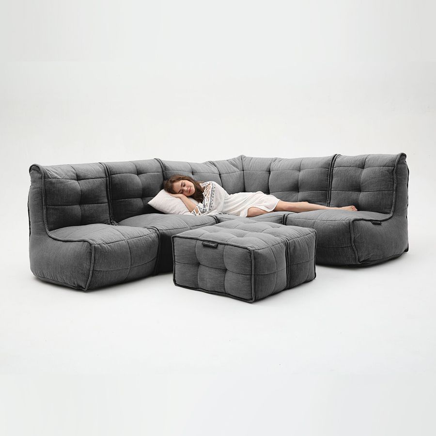 чёрное-графитовое большой лаунж-гарнитур Mod5 Living Lounge шенилловое в интерьере гостиная
