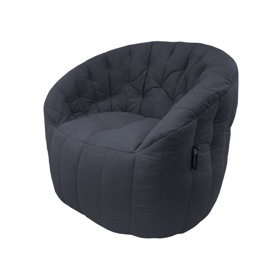 тёмно-серое полукруглое бескаркасное кресло Butterfly Sofa для гостиной, домашнего кинотеатра и офиса — фото в интерьере