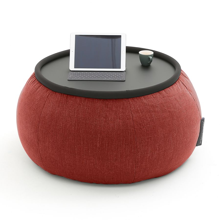 красное складной столик Versa Table шенилловое для гостиной и лаунж-зоны рядом с диваном — фото в интерьере
