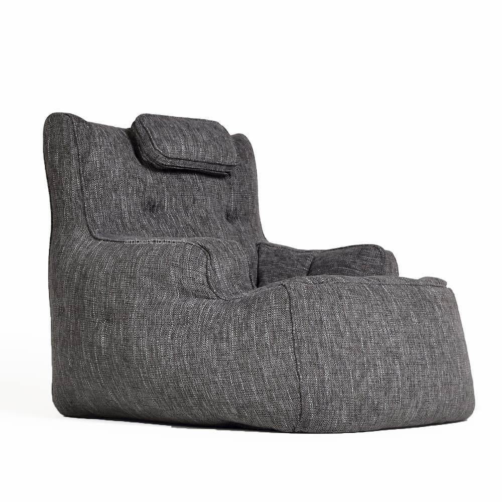 тёмно-серое уличное лаунж-кресло Tranquility Armchair из Sofa Weave для террасы, сада и веранды — фото в интерьере