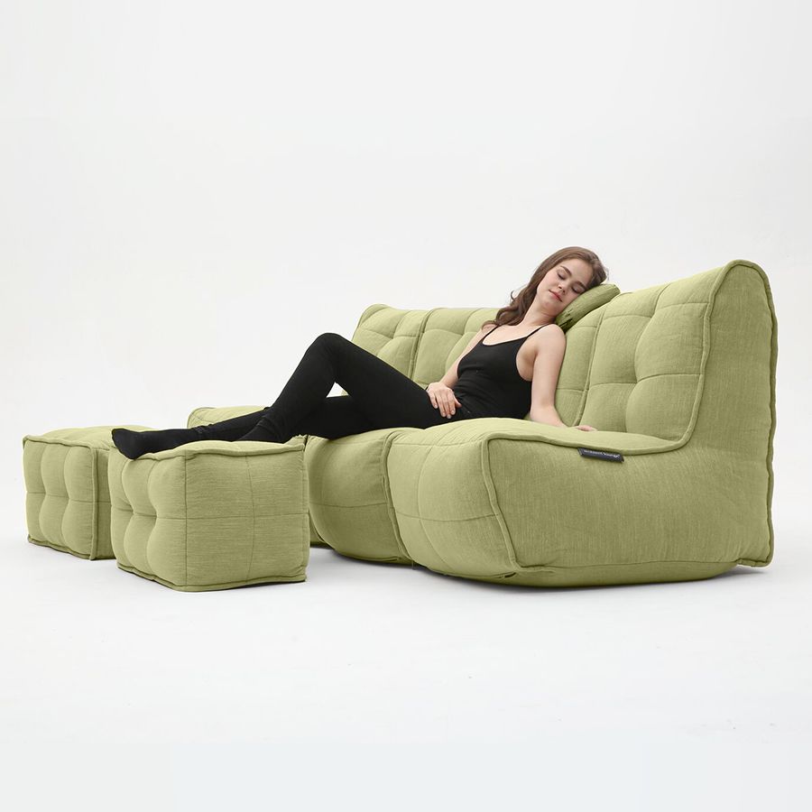 зелёное четырёхместный модульный диван Mod4 Quad Couch шенилловое для гостиной и домашнего кинотеатра — фото в интерьере
