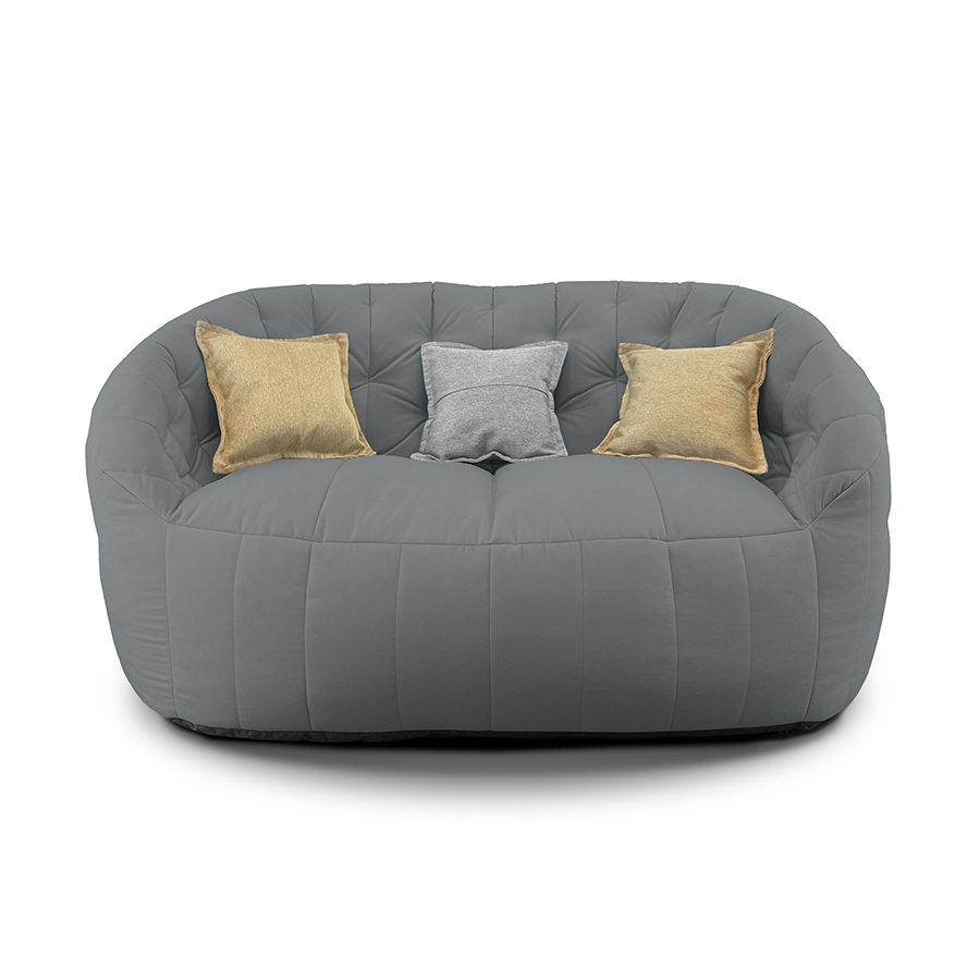 серое двойной бескаркасный диван Butterfly Twin Sofa велюровое для гостиной и домашнего кинотеатра — фото в интерьере