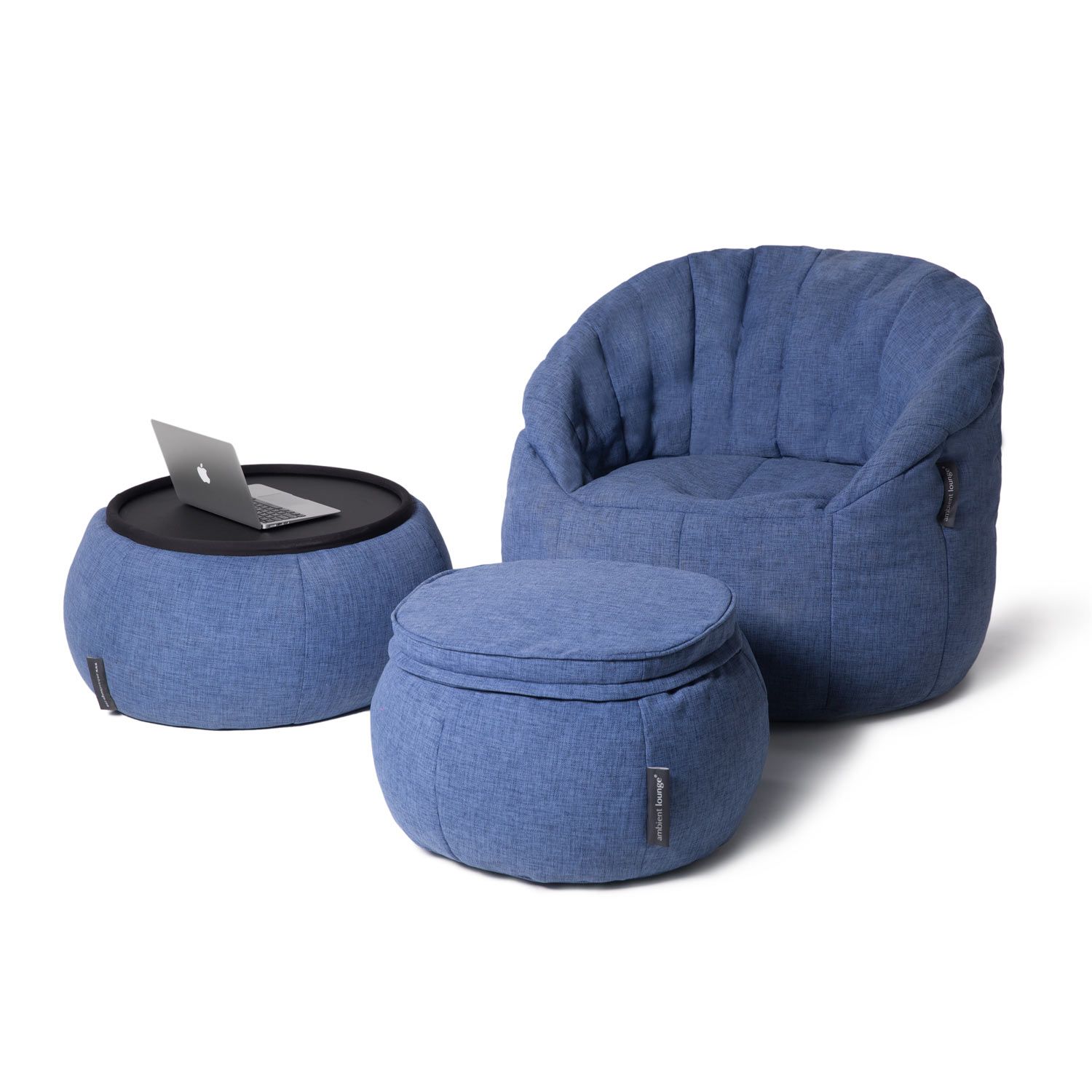 синее складной столик Versa Table из Sofa Weave для гостиной и лаунж-зоны рядом с диваном — крупный план