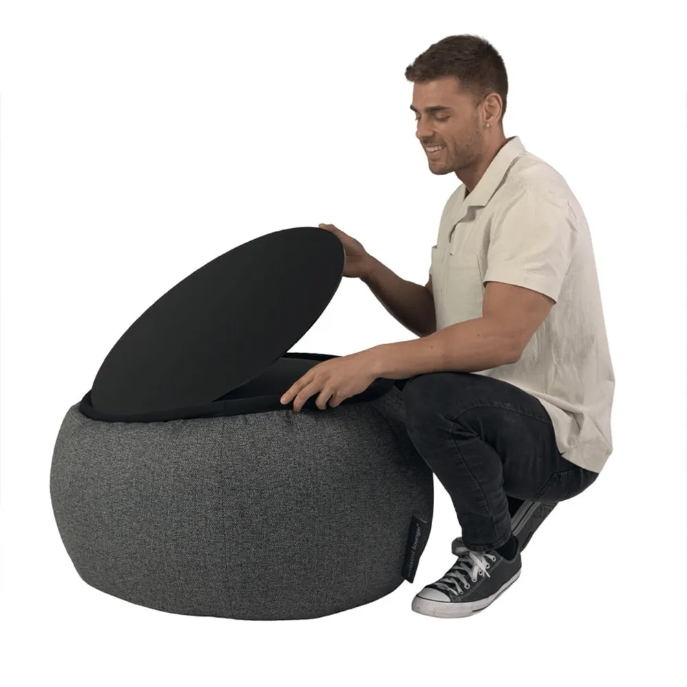 тёмно-серое складной столик Versa Table уличное (Oxford) для гостиной и лаунж-зоны рядом с диваном — фото в интерьере