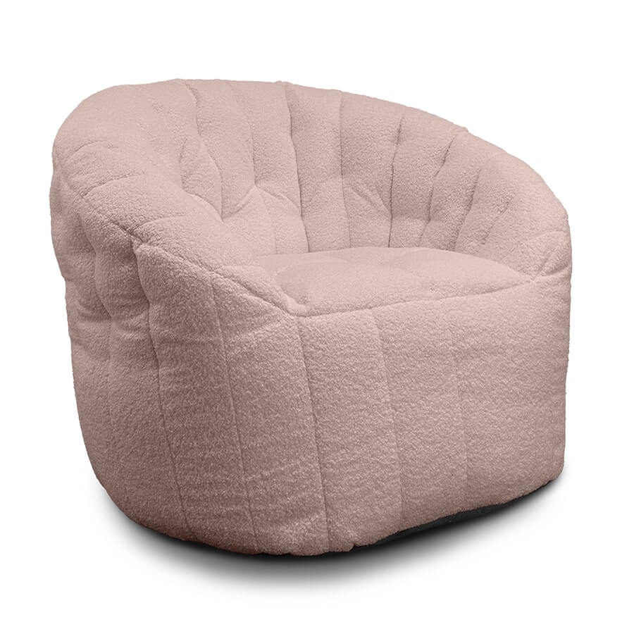 пудровое полукруглое бескаркасное кресло Butterfly Sofa из искусственного меха для гостиной, домашнего кинотеатра и офиса — фото в интерьере