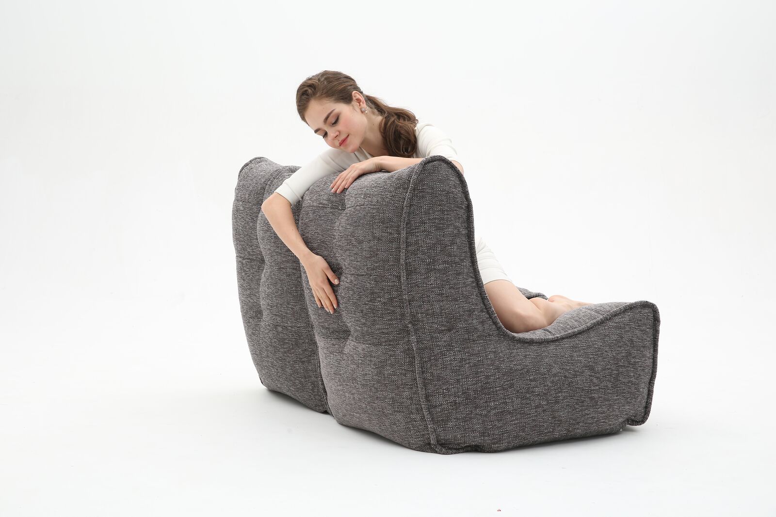 тёмно-серое двойной модульный диван Twin Couch из Sofa Weave в интерьере гостиная